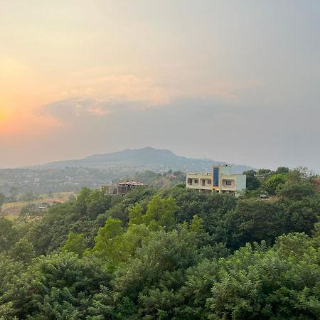 Anand Valley Hotel Panhāla エクステリア 写真