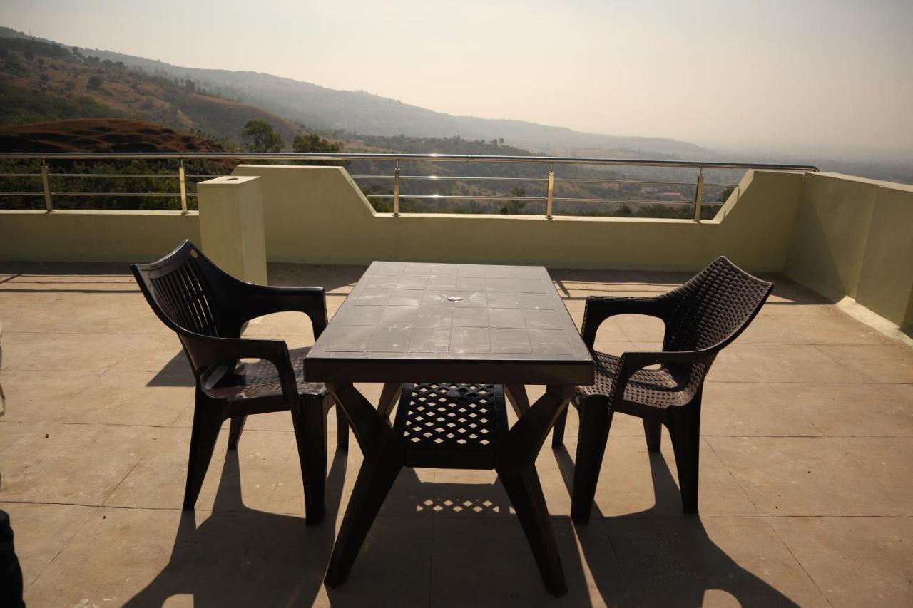 Anand Valley Hotel Panhāla エクステリア 写真