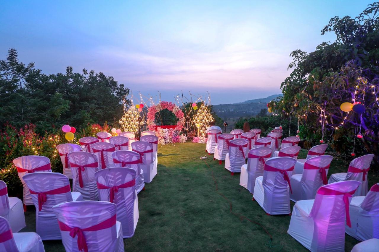 Anand Valley Hotel Panhāla エクステリア 写真
