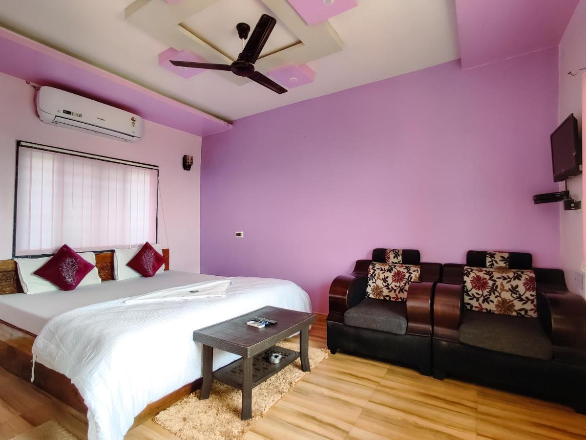 Anand Valley Hotel Panhāla エクステリア 写真