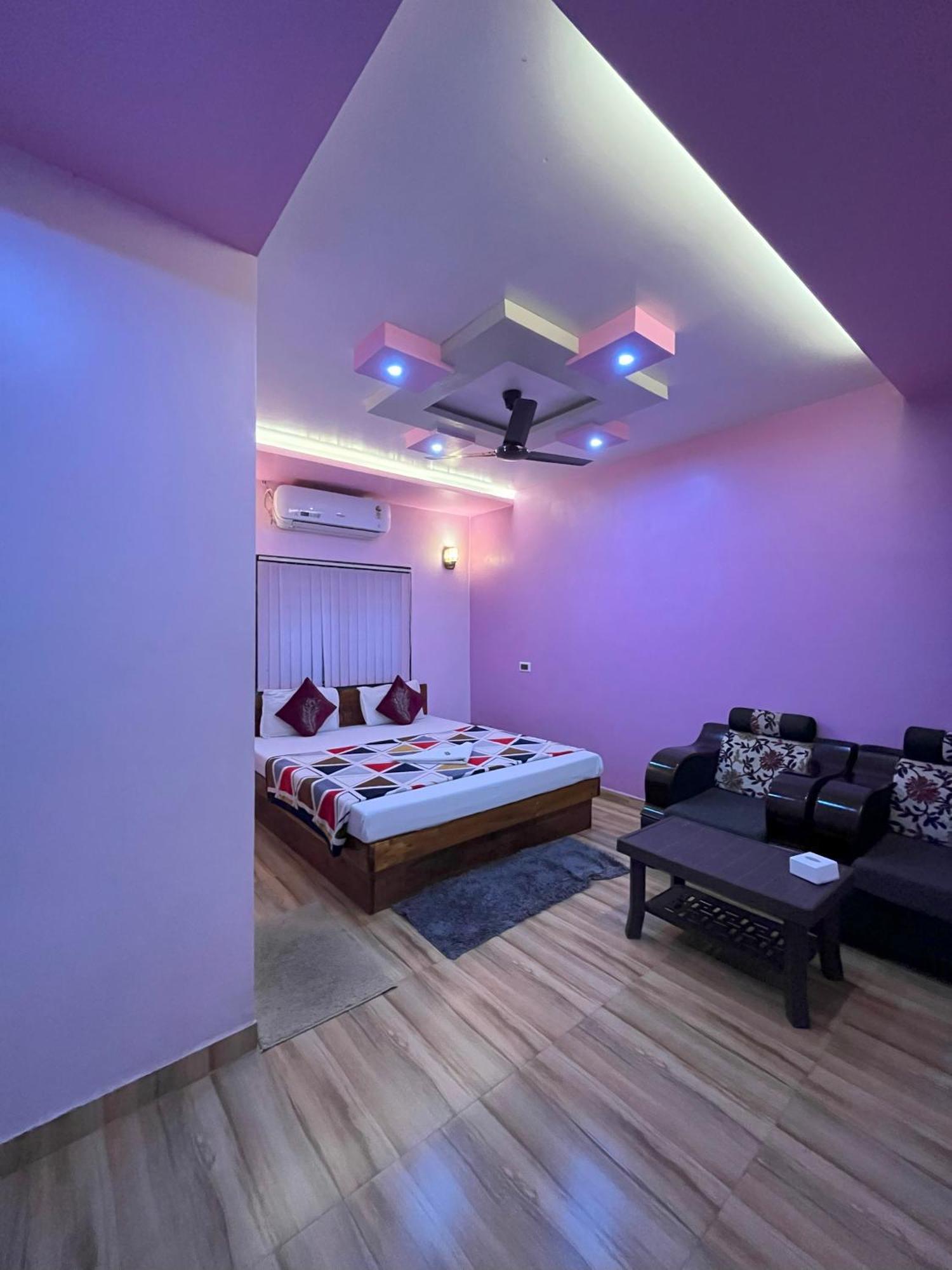 Anand Valley Hotel Panhāla エクステリア 写真